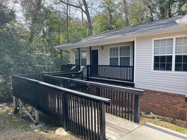 Building Photo - 2719 W Tharpe St