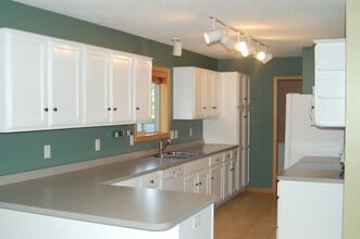 Building Photo - 2146 Limerick Ln