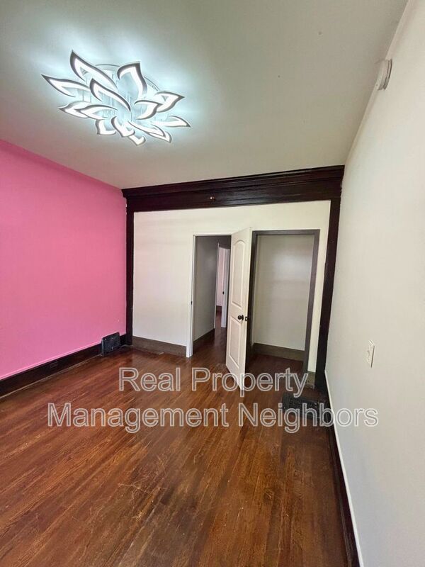 Foto del edificio - 216 Lafayette Ave NE