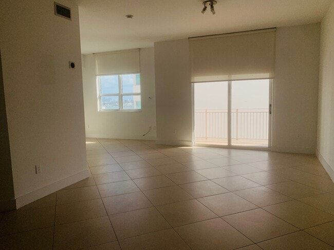 Building Photo - 2275 Biscayne Blvd