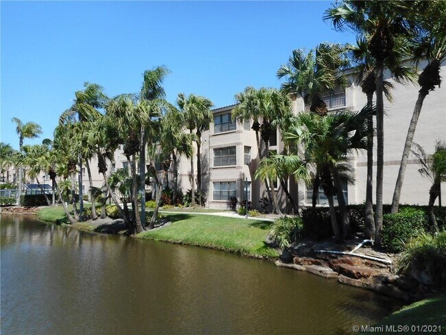 Building Photo - 2846 S University Dr