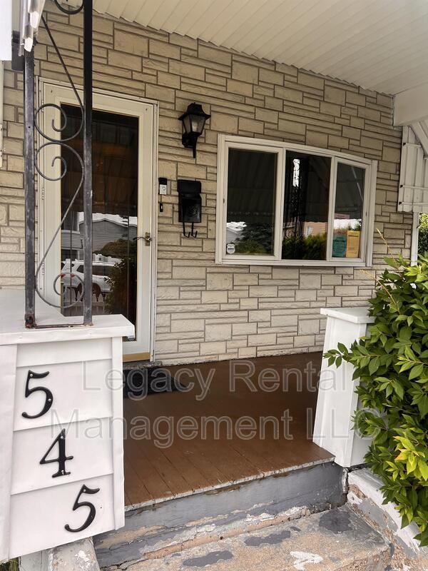 Building Photo - 545 Cleveland Street