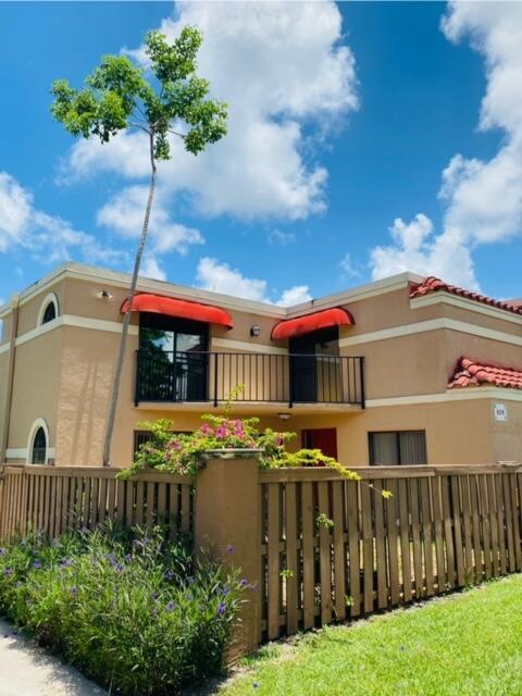 Foto del edificio - 8218 Severn Dr