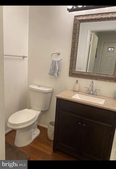 Foto del edificio - 7881 Tyson Oaks Cir