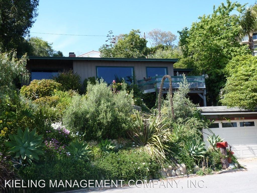 Primary Photo - 473 Mariposa Dr