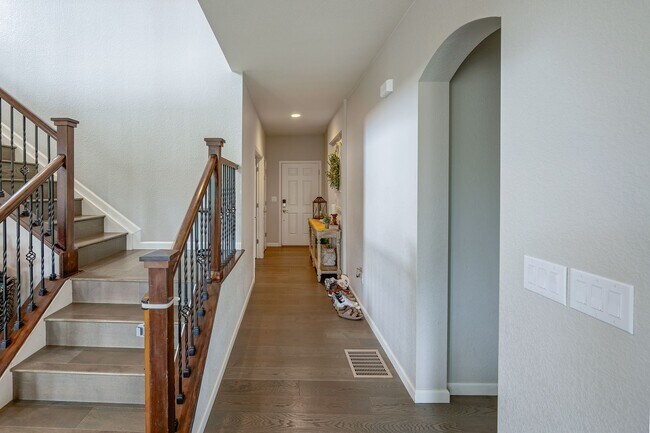 Foto del edificio - Impressive 4 Bed, 4.5 bath home in the Whe...