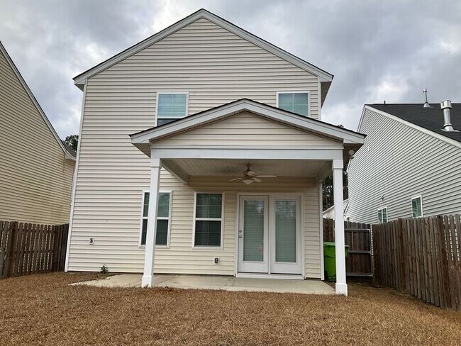 Foto del edificio - Kings Parish