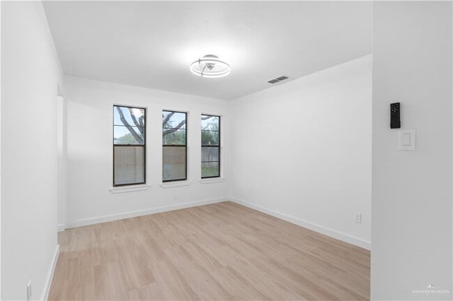 Building Photo - 20 N 17th St