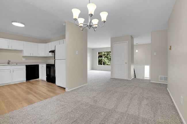 Building Photo - $2,600.00, 3-bed, 2.5-bath, located in Lak...