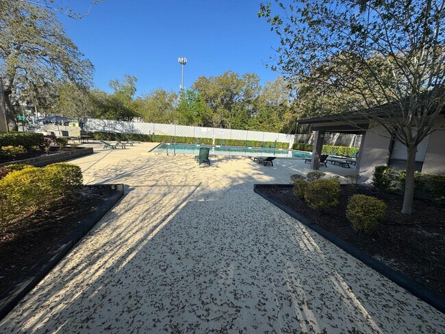 Foto del edificio - 4024 Dream Oak Pl