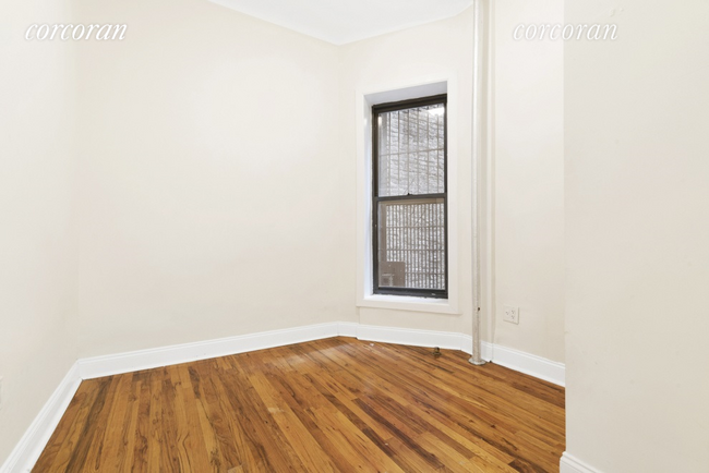 Foto del edificio - 526 W 123rd St