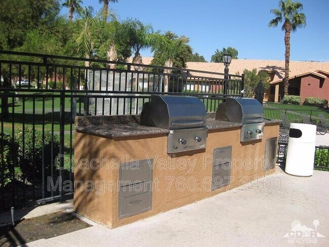 Foto del edificio - 78650 Ave 42
