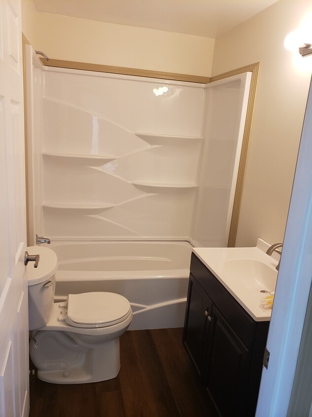 Primary Photo - 346 Blackburn Ave