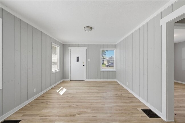 Foto del edificio - 4318 Spann Ave