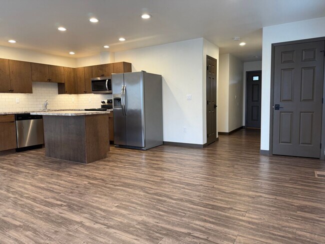 Building Photo - 209 N 76th Ave