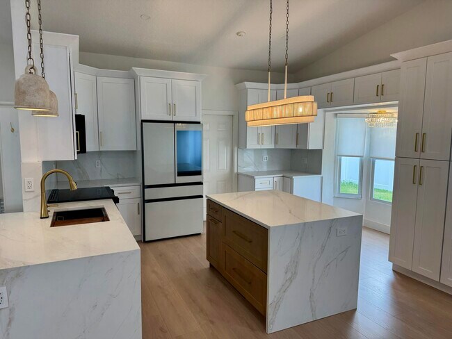 Building Photo - 64 Paxford Ln