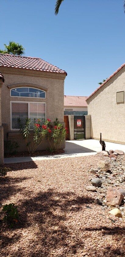 Foto principal - 6129 Kitamaya St