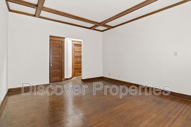 Foto del edificio - 1335 Central Ave