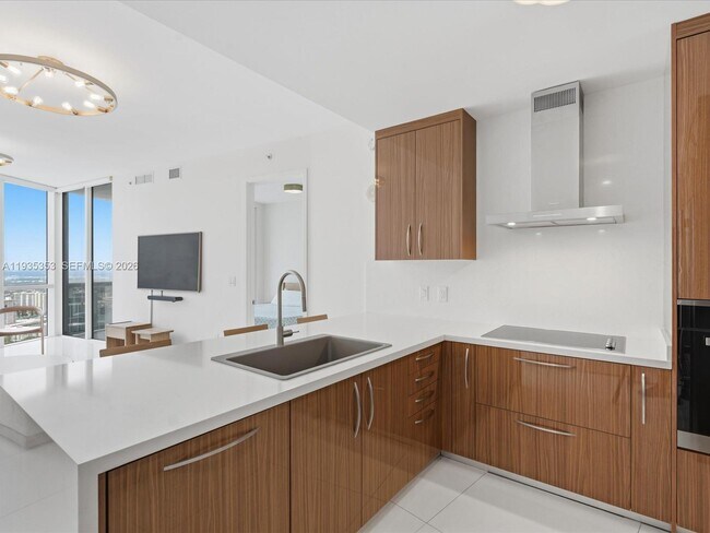 Foto del edificio - 18201 Collins Ave