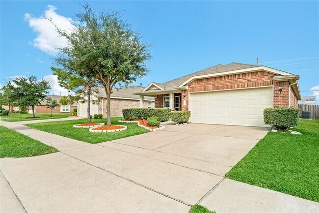 Building Photo - 24806 Tribeca Ln
