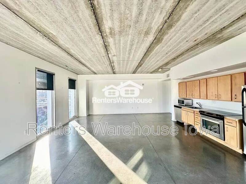 Foto del edificio - 350 E Locust St