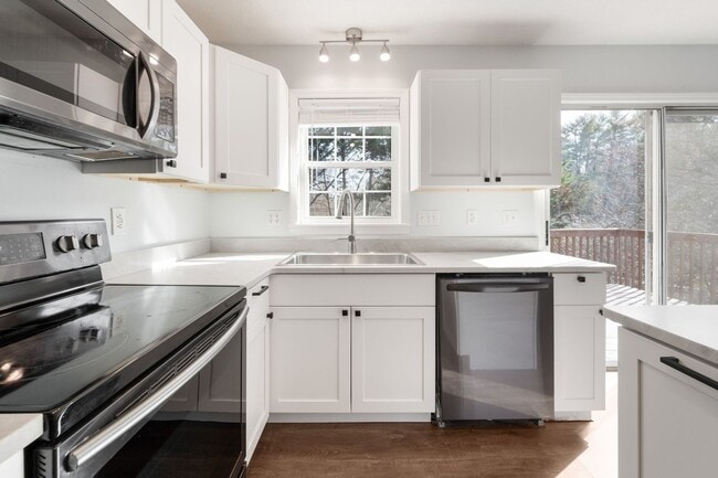 Building Photo - 5 Rash Rd