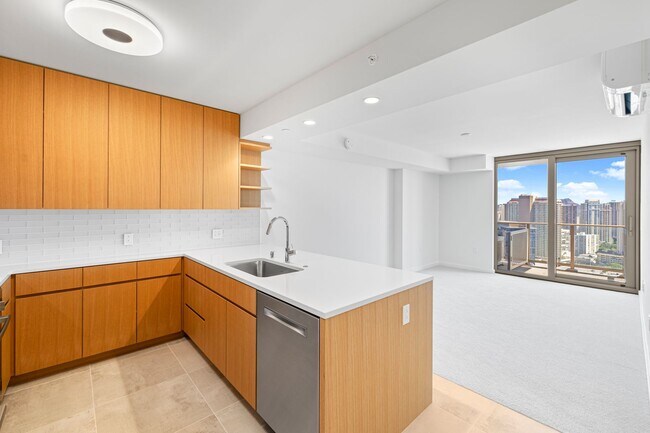 Building Photo - 2325