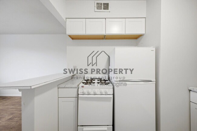 Foto del edificio - 544 Riverview Dr