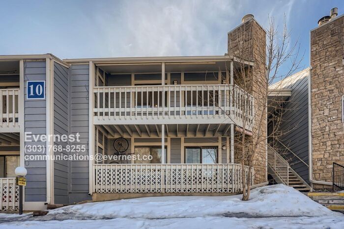 Primary Photo - Stylish One-Bedroom Condo in Prime Denver ...