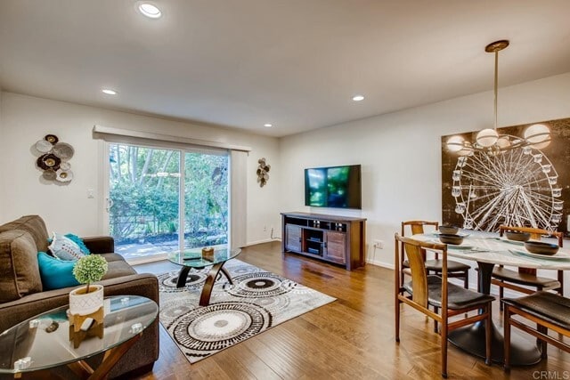 Building Photo - 957 La Bonita Dr