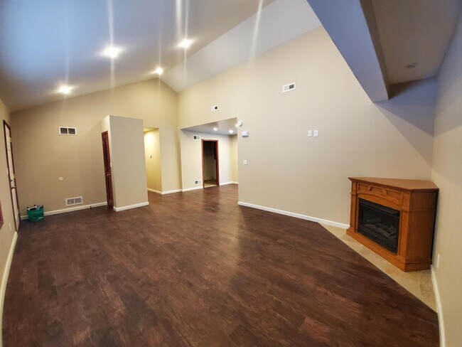 Foto del edificio - 23542 Bentley Dr