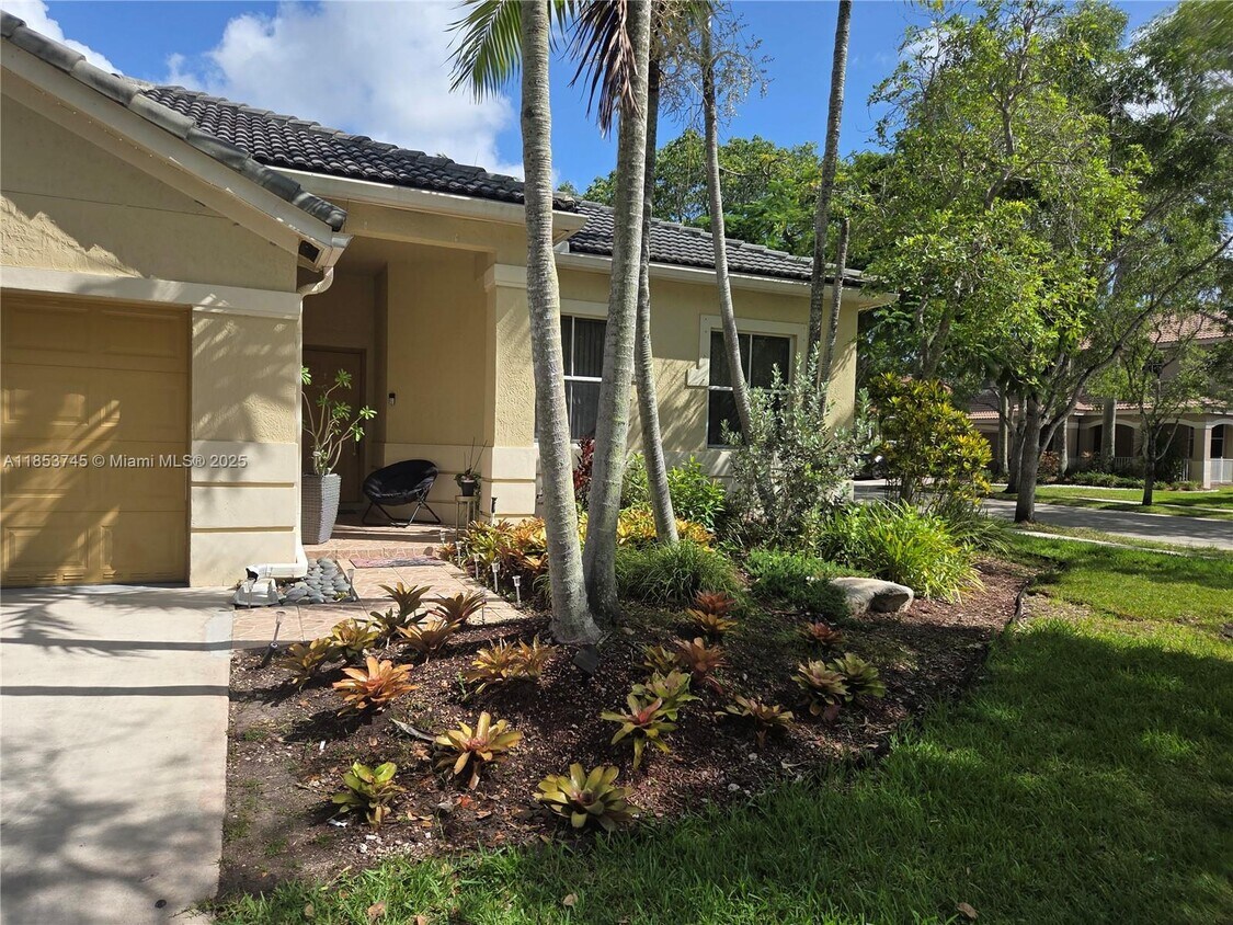 Foto principal - 1010 Daisy Ln