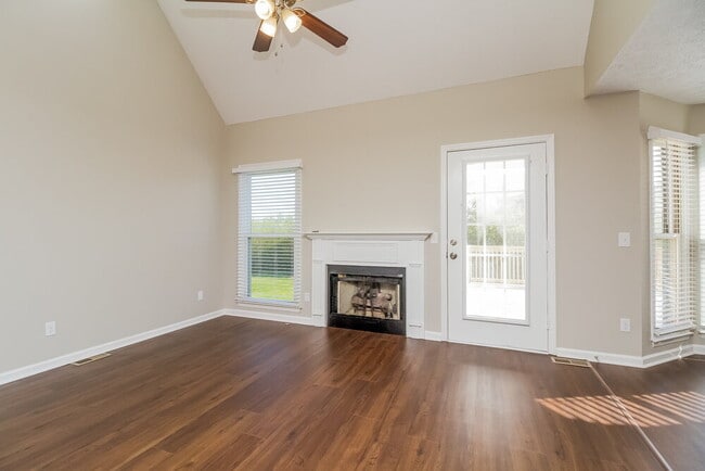 Foto del edificio - 412 Shadowood Dr