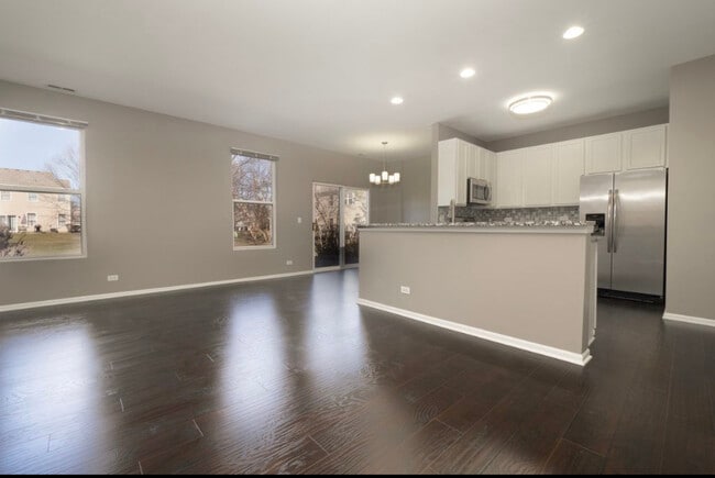 Building Photo - 4036 Blackstone Dr