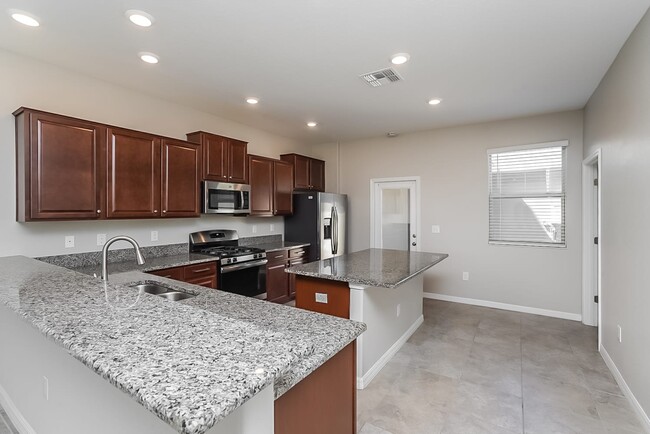 Building Photo - 4669 Bexley Village Dr