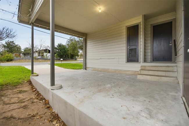 Foto del edificio - 4810 Creekwood Rd