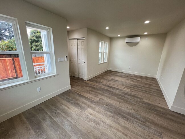 Building Photo - Newly Built One-Bed, Two-Bath House in the...