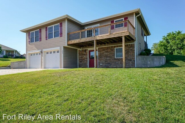 Building Photo - 5 br, 3 bath House - 202 Kimberly Lane
