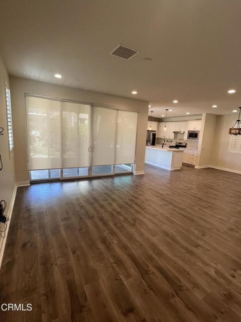 Foto del edificio - 10527 Santa Monica St