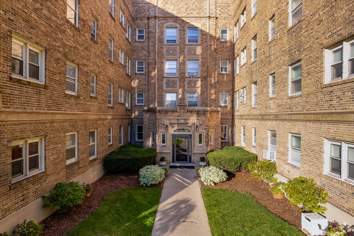 Foto principal - Shorewood Manor