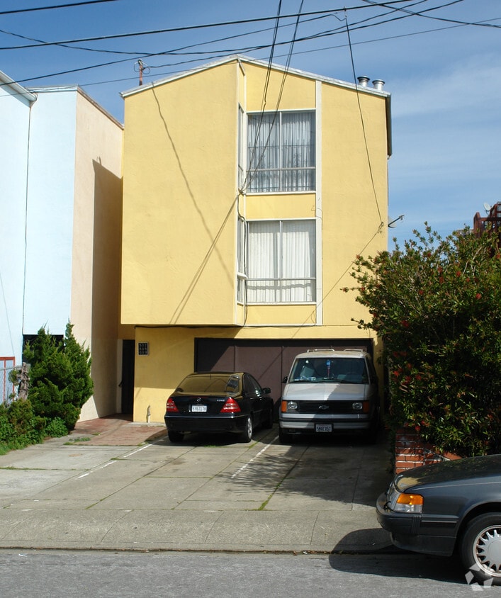 Building Photo - 595-597 Sylvan St