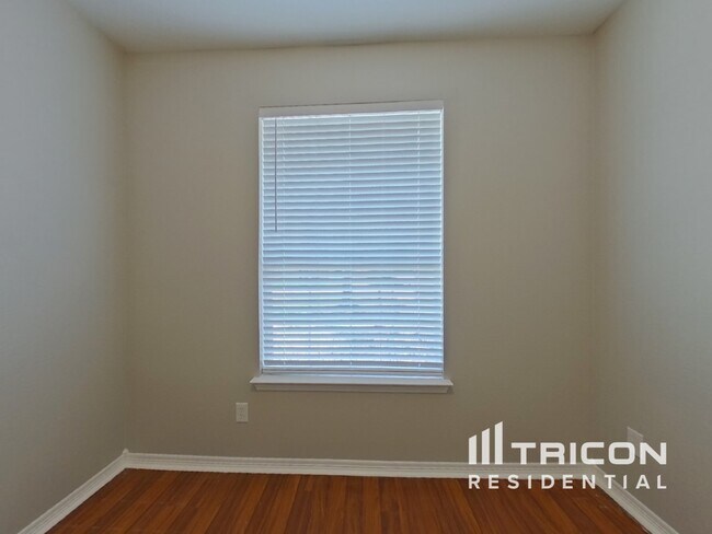 Foto del edificio - 28818 Hidden Cove Dr