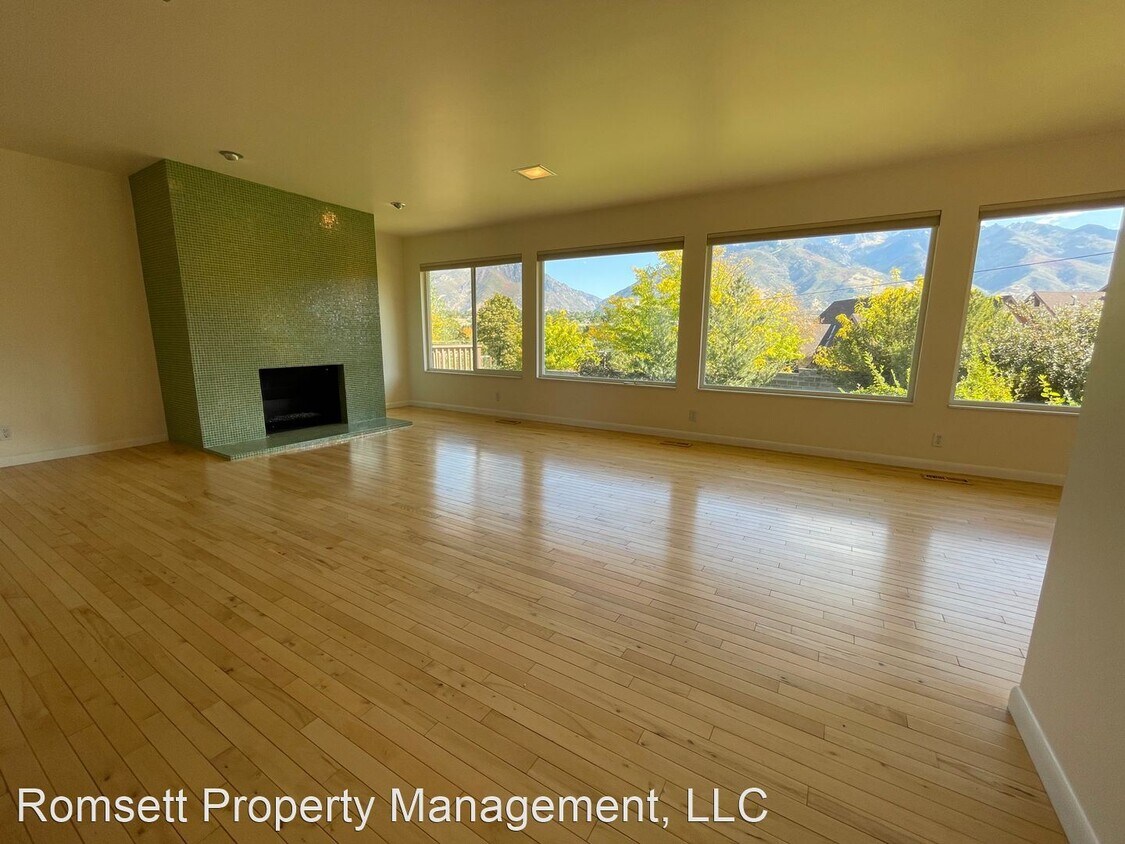 4 br, 2 bath House 2006 E Creek Road House for Rent in Sandy, UT