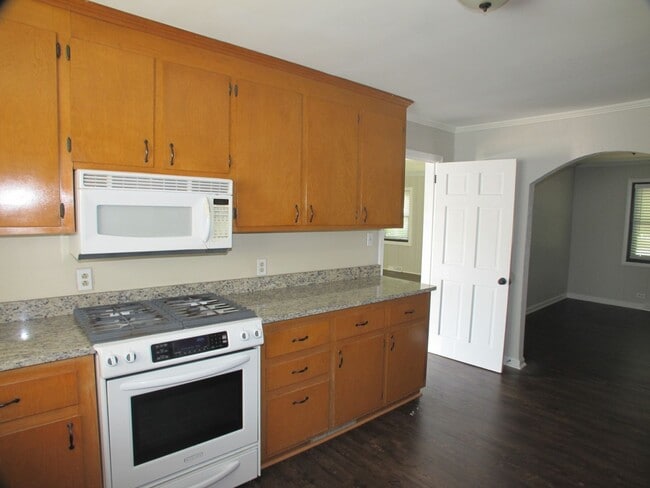 Building Photo - One Story Home For Residential or Institutional/Office Use in Harrisburg NC!