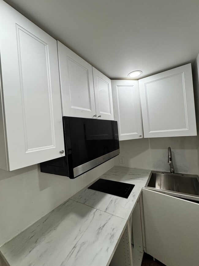 Building Photo - 10848 Scotsman Way