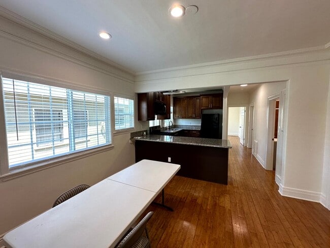 Building Photo - 1536 4th Ave