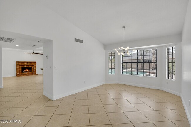 Foto del edificio - 15834 N 58th Pl