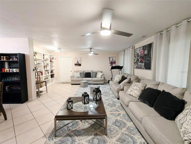 Foto del edificio - 2305 NW 48th Terrace