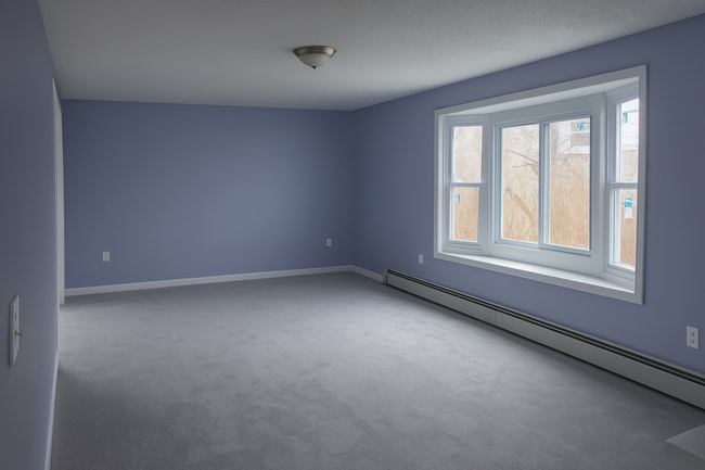 Building Photo - 47 Oak Island St