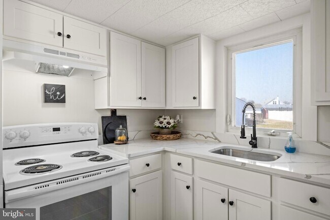 Foto del edificio - 75 S Washington Dr